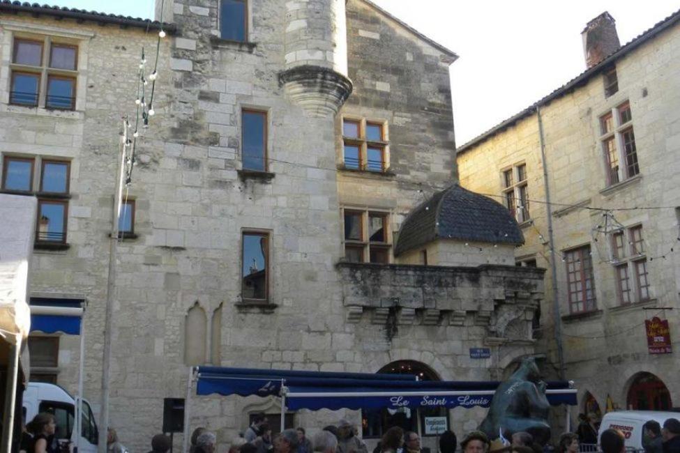 Appartement De Charme Dans Immeuble Haussmannien Périgueux Eksteriør bilde