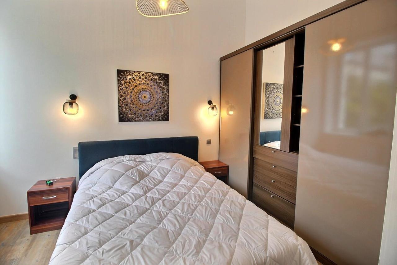 Appartement De Charme Dans Immeuble Haussmannien Périgueux Eksteriør bilde