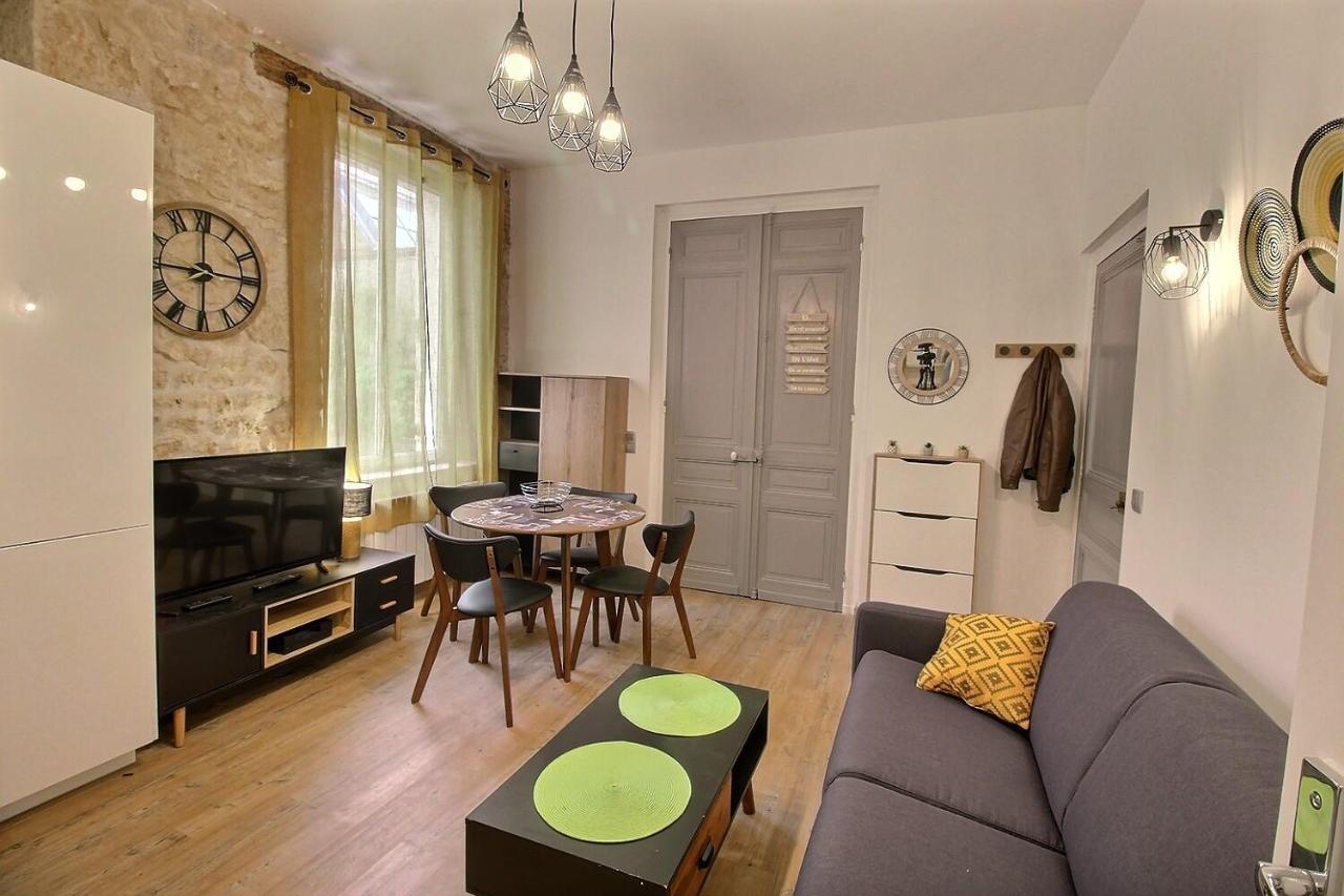 Appartement De Charme Dans Immeuble Haussmannien Périgueux Eksteriør bilde